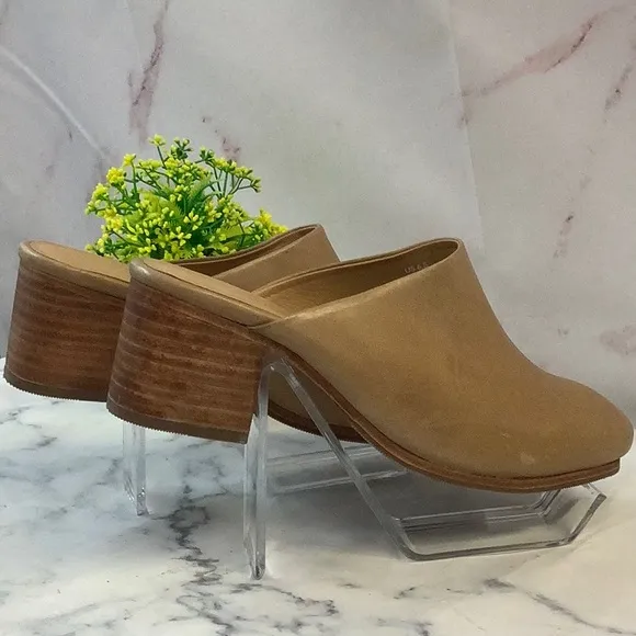 NIB Nisolo Women's Tan Mules Size 6.5