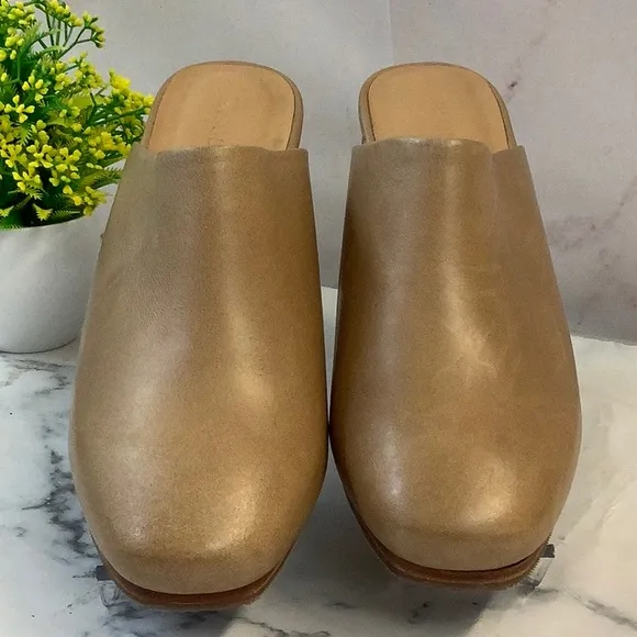 NIB Nisolo Women's Tan Mules Size 6.5
