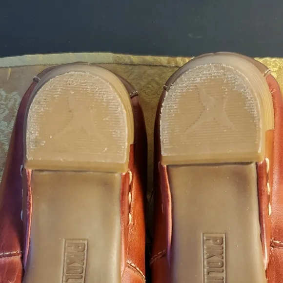 🦋NIB Pikolinos Red Leather Mary Jane Shoes