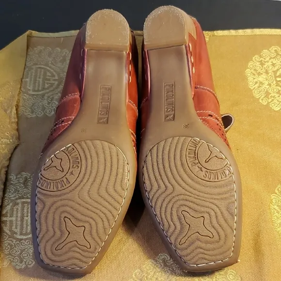 🦋NIB Pikolinos Red Leather Mary Jane Shoes