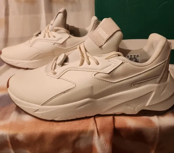 NIB Puma Women's Fier Nitro Size 10 Marshmellow Sneakers