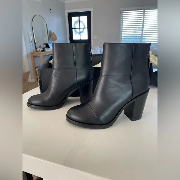 NIB | Rag &amp; Bone | Newbury 2.0 Boot in Black Leather | Sz 37 / US 7