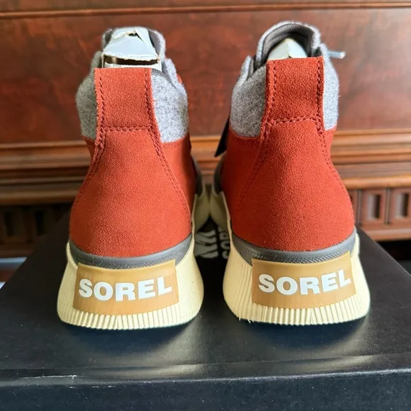 NIB Sorel Waterproof Boots