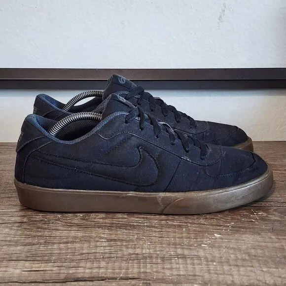 Nike 6.0 Mavrk Low 2 Men's Skate Shoes Size 10.5 Black/Gum