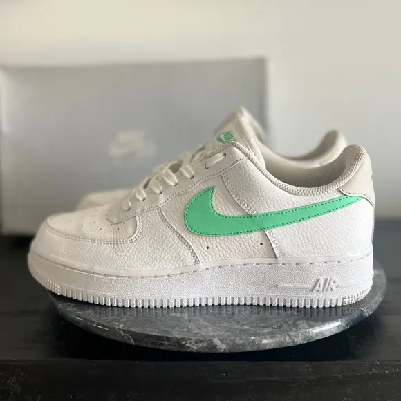 Nike Air Force 1 ‘07 315115-164 Women’s sz. 8.5 White Green Glow w/Box