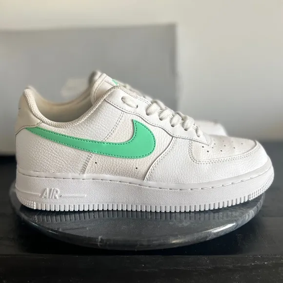 Nike Air Force 1 ‘07 315115-164 Women’s sz. 8.5 White Green Glow w/Box