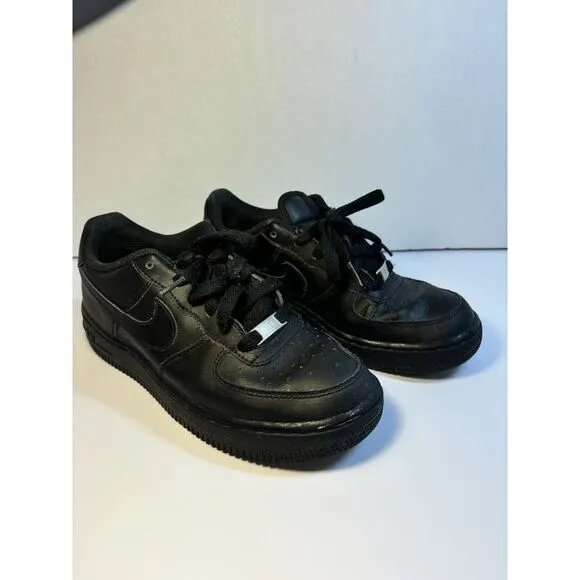 Nike Air Force 1 LE Triple Black Size 5.5Y Sneakers Shoes