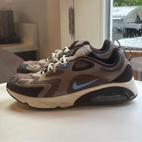 Nike Air Max 200 Pastel Blue Men’s Size 10.5 | Stylish Comfort Sneakers