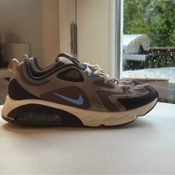 Nike Air Max 200 Pastel Blue Men’s Size 10.5 | Stylish Comfort Sneakers