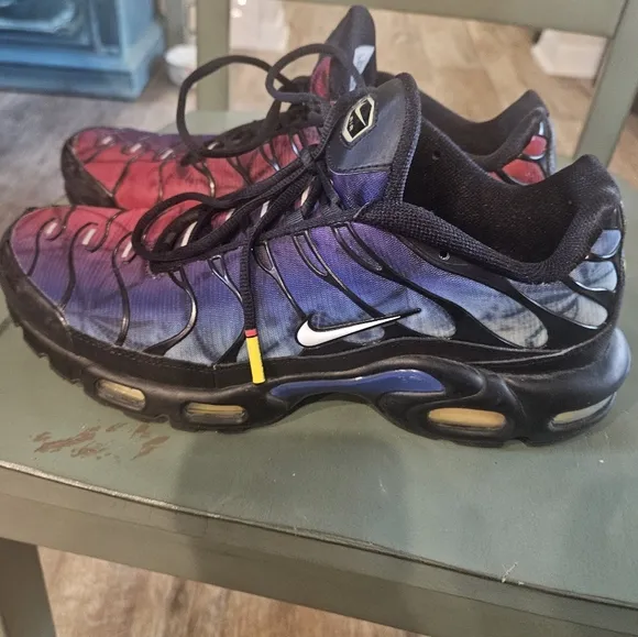 Nike Air Max 25th Anniversary Edition Mens Gradient Sneakers - Blue and Red Rare