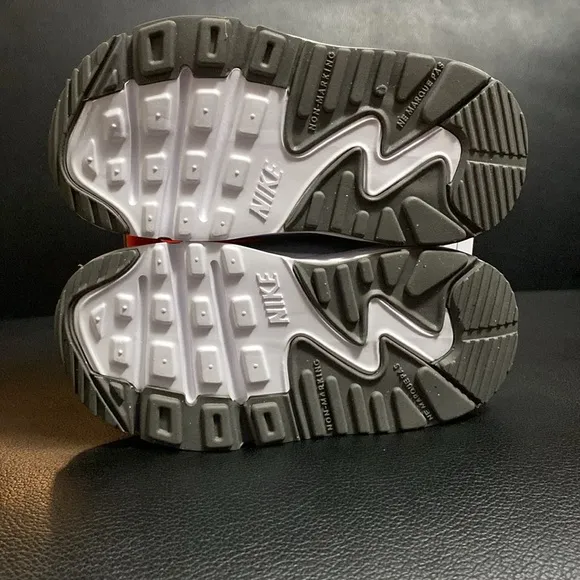 Nike Air Max 90 Toggle Kids Shoes - Gray and Red 6c NEW WITH TAGS