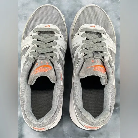 Nike Air Max Command Flex 'Grey White Women Size 6