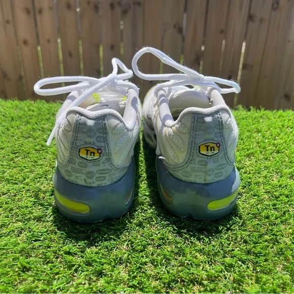 Nike Air Max Plus Gray Running Shoes  GS Youth Sz 4Y