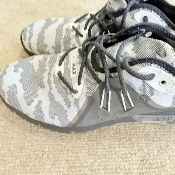 Nike Air Max Sequent 3 black and white Camo Sneakers good condition size 10