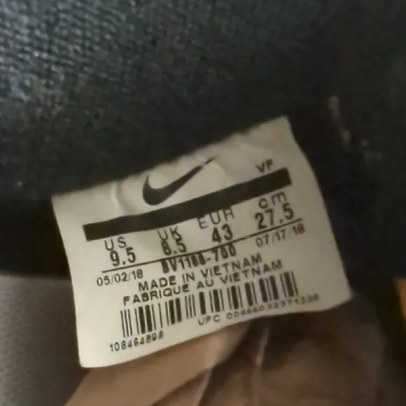 Nike Athletic Shoes Yellow and Blue with Low-Top Design and Smooth Material