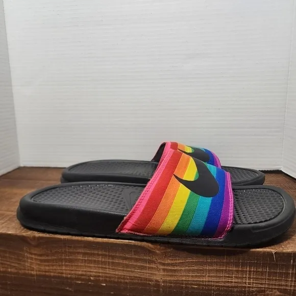 NIKE - Benassi JDI Rainbow Slide Sandals