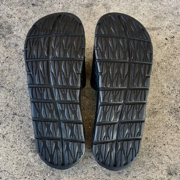 NIKE BENASSI SOLARSOFT SLIDES JDI BLACK  RAIDERS