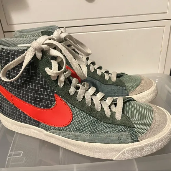 Nike Blazer Mid 77 Patch Sneakers with Orange Swoosh Mens Size 10