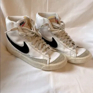 Nike Blazer Mid 77 Sneakers in White and Black