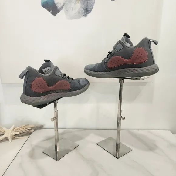 [NIKE] boys size 3- KD trey 5 VII- CUTEST gray/ black &amp; hot pink sneakers.