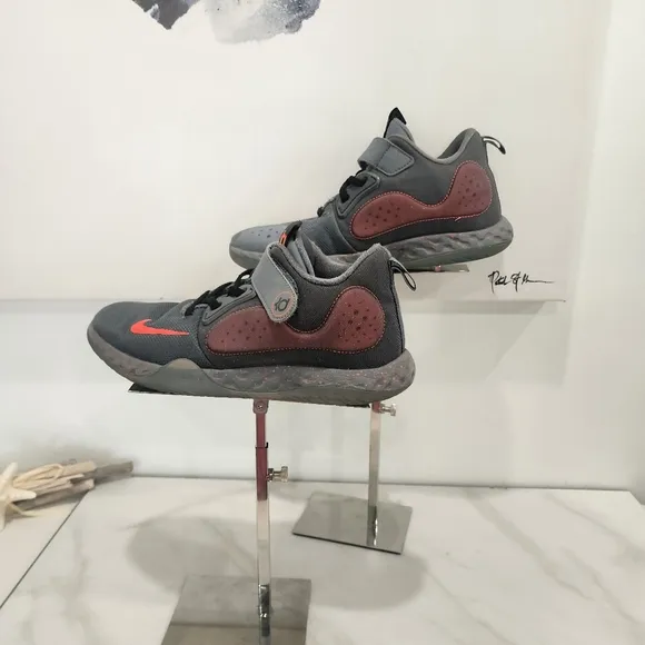 [NIKE] boys size 3- KD trey 5 VII- CUTEST gray/ black &amp; hot pink sneakers.