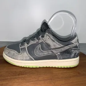 Nike Dunk Low SE (PS) Iron Gray Phantom Ghost Green Size 1Y Halloween DQ6216-001