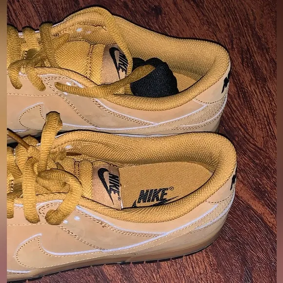 Nike Dunk size 13 Men's Tan Sneakers