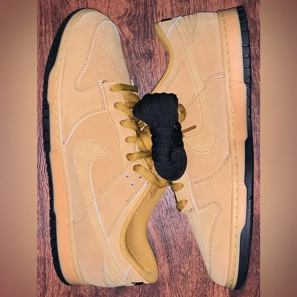 Nike Dunk size 13 Men's Tan Sneakers