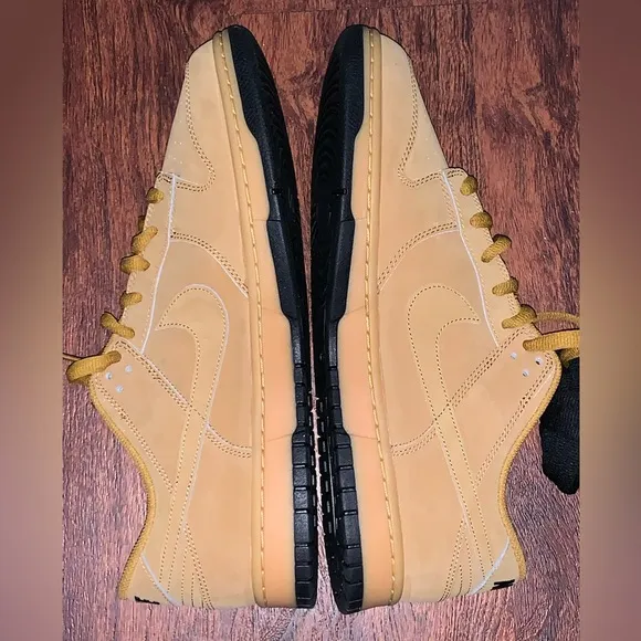 Nike Dunk size 13 Men's Tan Sneakers