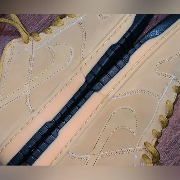 Nike Dunk size 13 Men's Tan Sneakers
