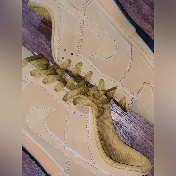 Nike Dunk size 13 Men's Tan Sneakers