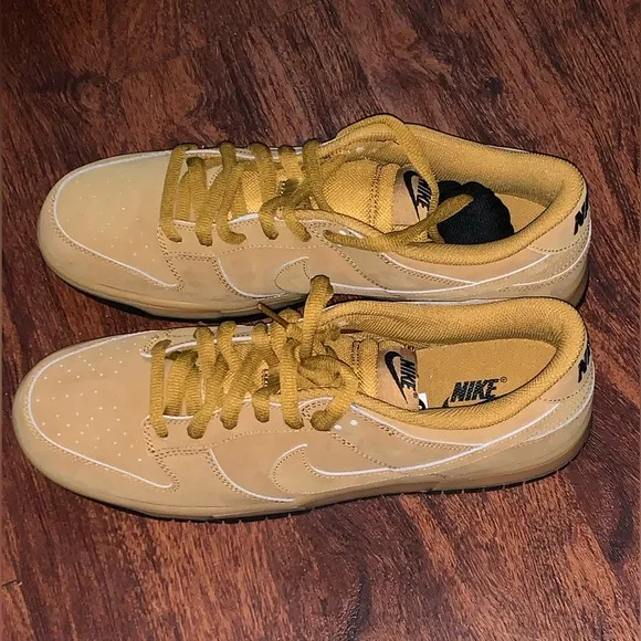 Nike Dunk size 13 Men's Tan Sneakers