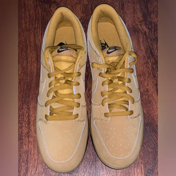 Nike Dunk size 13 Men's Tan Sneakers