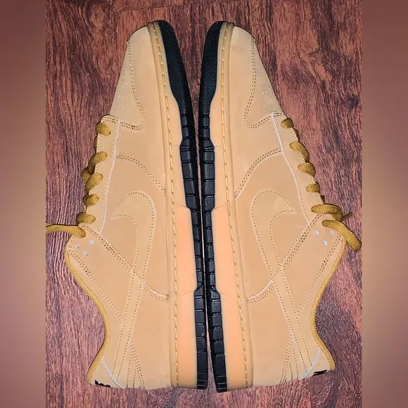 Nike Dunk size 13 Men's Tan Sneakers
