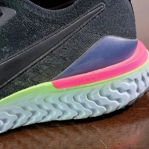 Nike Epic React Flyknit 2 Men's Running Shoes Size 10 Black White Gray Comfort