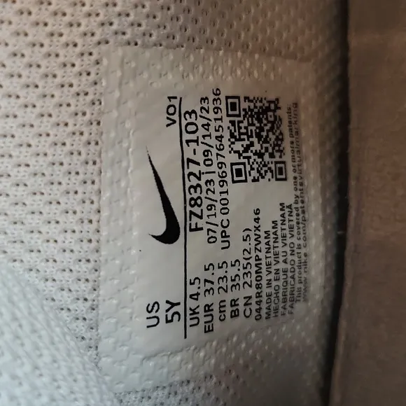 Nike Ja 1 &quot;Chinese New Year &quot; White/Gold Basketball Shoes Boys US 5Y