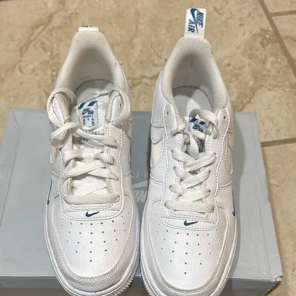 Nike Kids Air Force 1 GS White Shoes
