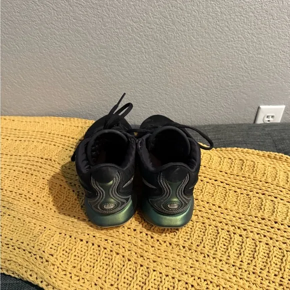 Nike LeBron Air Zoom Men's Black Basketball Shoes size 8.5