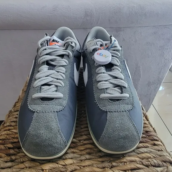 Nike Men's Gray Sneakers/ Sacai Size US 12.