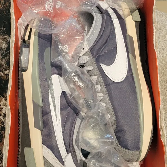 Nike Men's Gray Sneakers/ Sacai Size US 12.