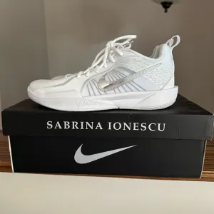 Nike Sabrina Ionescu Kids Sneakers - White and Silver