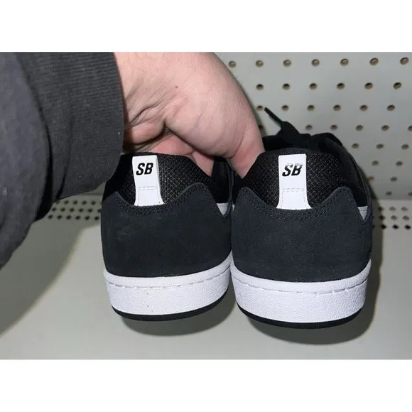 Nike SB Alleyoop Mens Athletic Skate Shoes Sneakers Size 11 Black White
