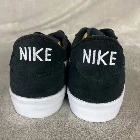 Nike SB Heritage Vulc Men's Sneakers Size 10 Black White Suede Skate Shoes NEW