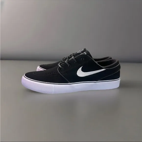 Nike SB Zoom Janoski OG  Mens Size 11 Black White Athletic Skate Shoes