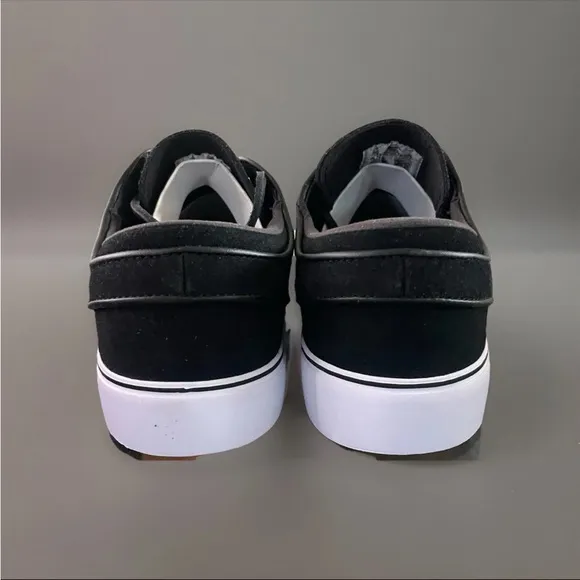 Nike SB Zoom Janoski OG  Mens Size 11 Black White Athletic Skate Shoes