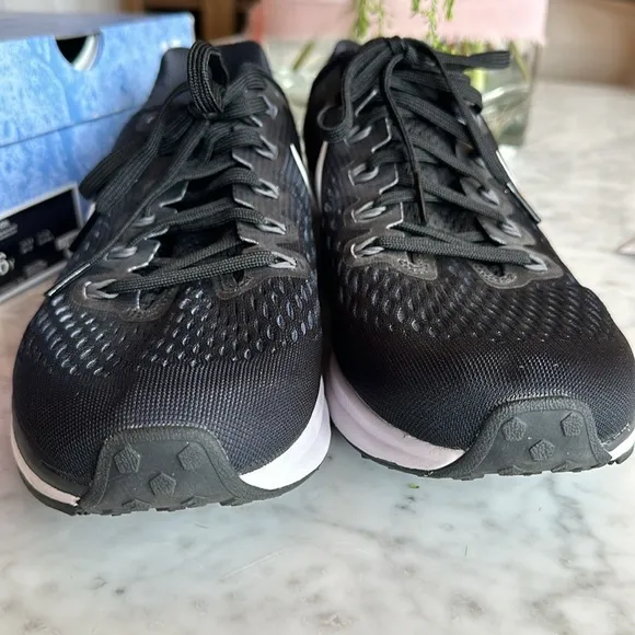 nike zoom pegasus 34 black Running Shoes size 10