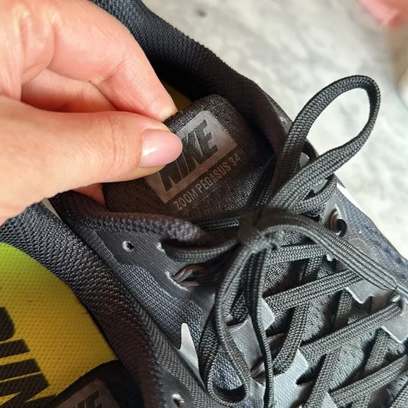 nike zoom pegasus 34 black Running Shoes size 10