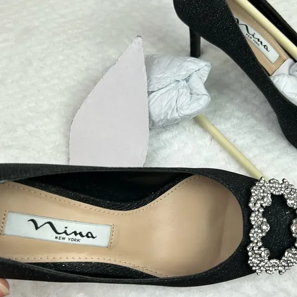 Nina Neya Textured Metallic Jeweled Mid Heel Classic Dress Pump NEW 5.5