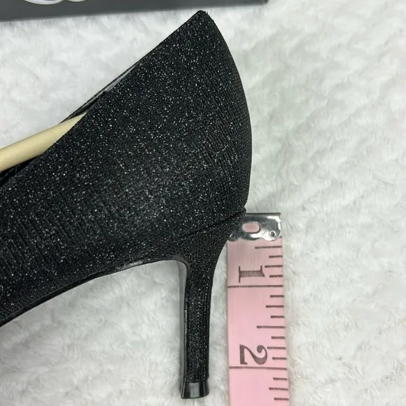 Nina Neya Textured Metallic Jeweled Mid Heel Classic Dress Pump NEW 5.5