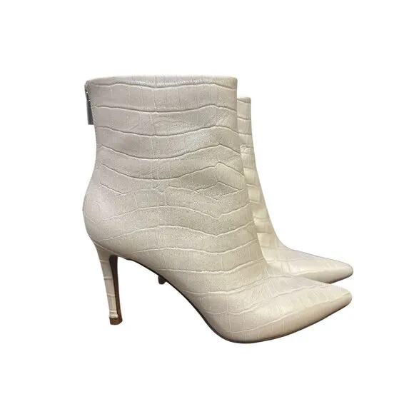 NWB Kenneth Cole Cream Faux Croc Pointed Toe Ankle Boots w/Stiletto Heel